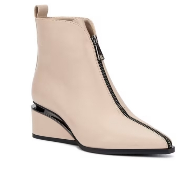 Shoes - Torgeis Marion Wedge Boot Heel Women's Size 8.5 NIB